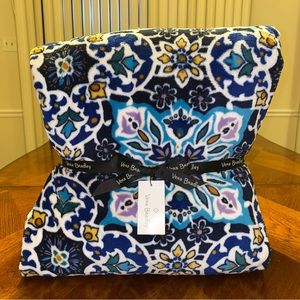 NWT Vera Bradley XL Oversized Throw Blanket